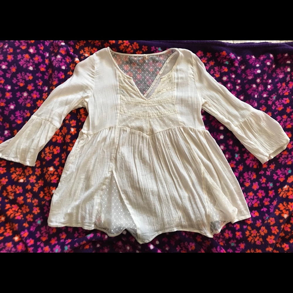Hollister white bohemian top